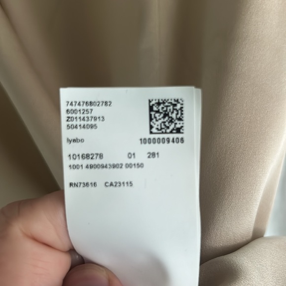 Huge Boss Oyabo crepe de chink stretch silk knotted blouse - Picture 5 of 5